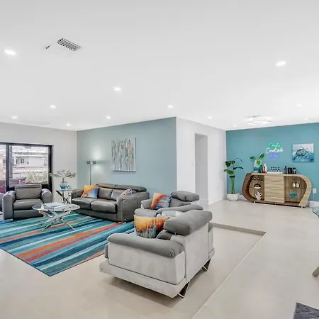 Crush'S Waterfront Oasis Home With Private Pool Home